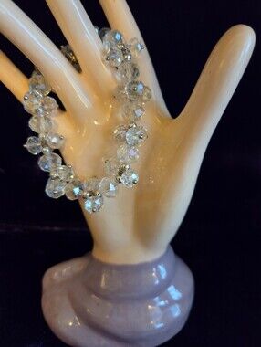 6.5" Crystal Bead Stretch Bracelet - Clear Iridescent